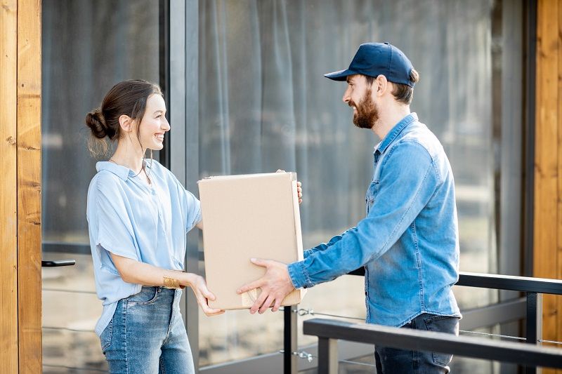 Merchant shipping subscription box